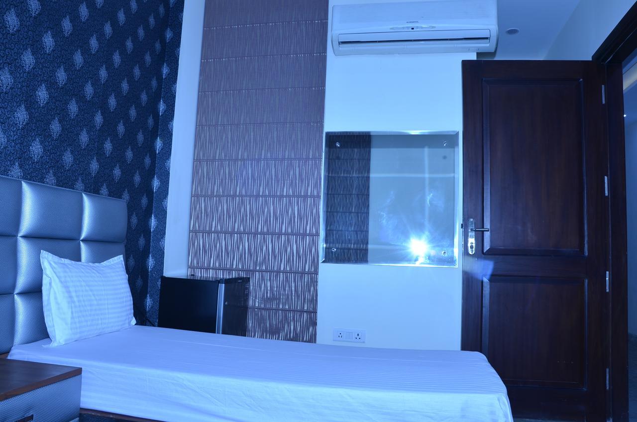 Royal International Mini-hôtel 3*